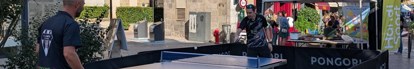 Tables de tennis de table installées par le CABC TT en centre-ville de Brive lors de Sport dans ma Ville